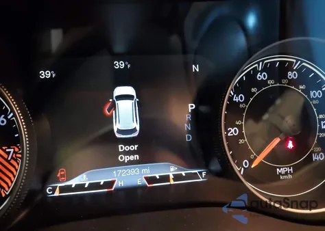 2015 Jeep Cherokee Limited z USA, uszkodzony, nr VIN 1C4PJMDS0FW675528